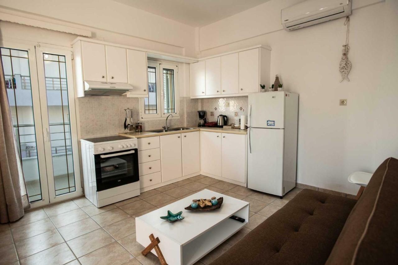 Seafront Apartment Kalamaki Exterior foto